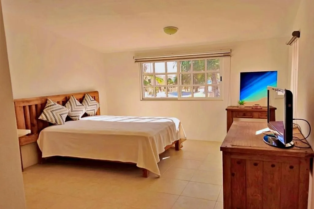 Studio Norte, Casa Brisamar Puerto Morelos Mexico